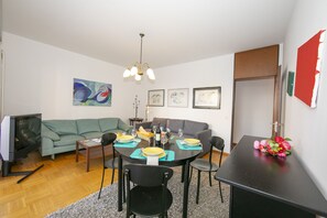 تناول الطعام