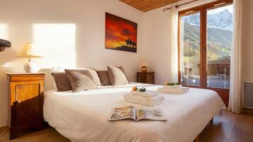 4 camere, ferro/asse da stiro, Wi-Fi gratuito, lenzuola