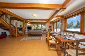 Dining - Chalet du Golf 618, Chamonix, France (Chamonix)