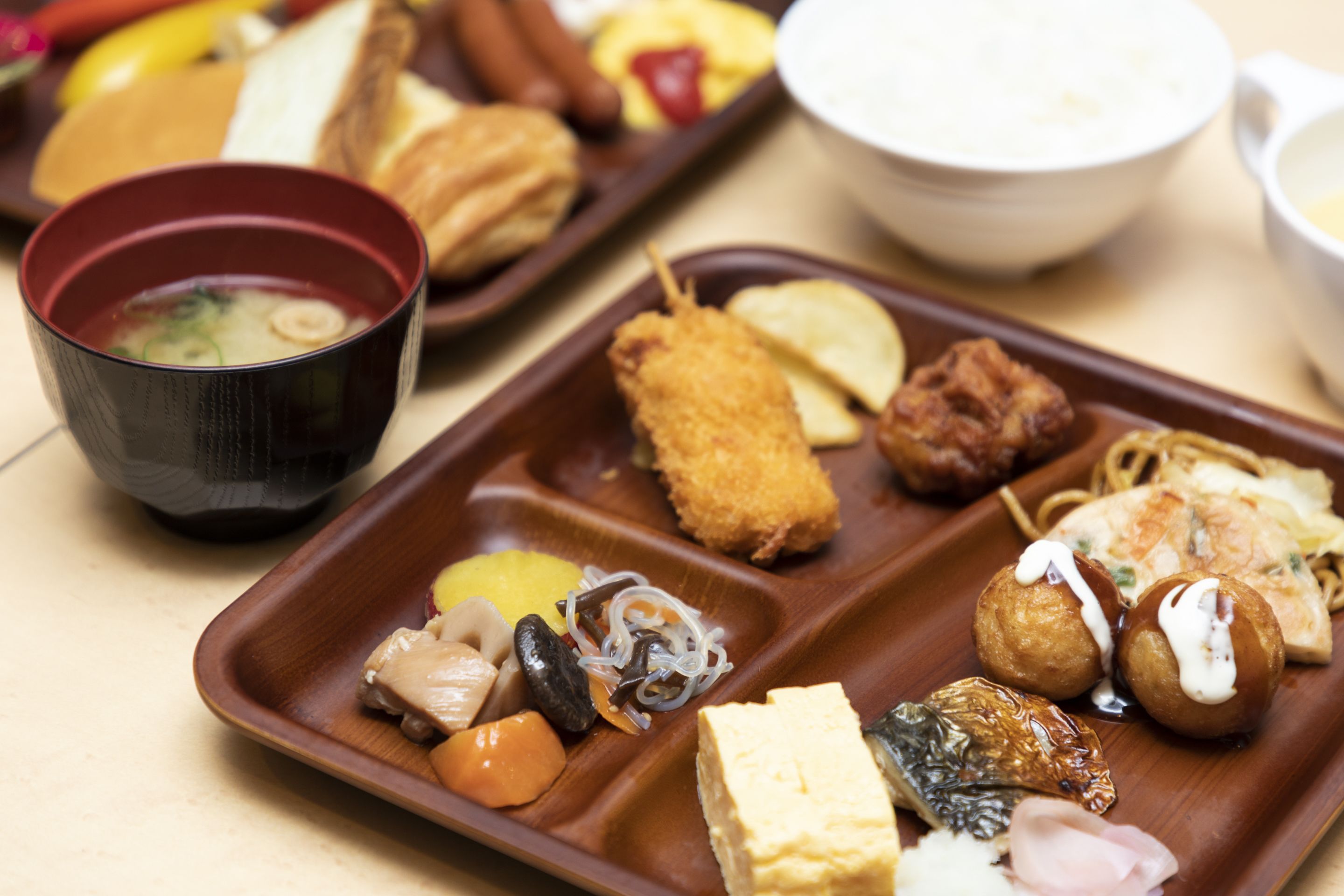 daily to-go breakfast (jpy 1800 per person)
