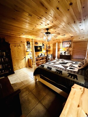 2 bedrooms, desk, iron/ironing board, free WiFi