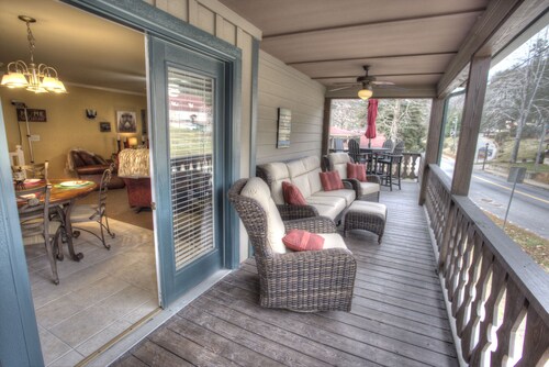 Downtown Condo - Only Condo Facing Main Street