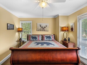 3 makuuhuonetta, silitysrauta/-lauta, Wi-Fi, vuodevaatteet