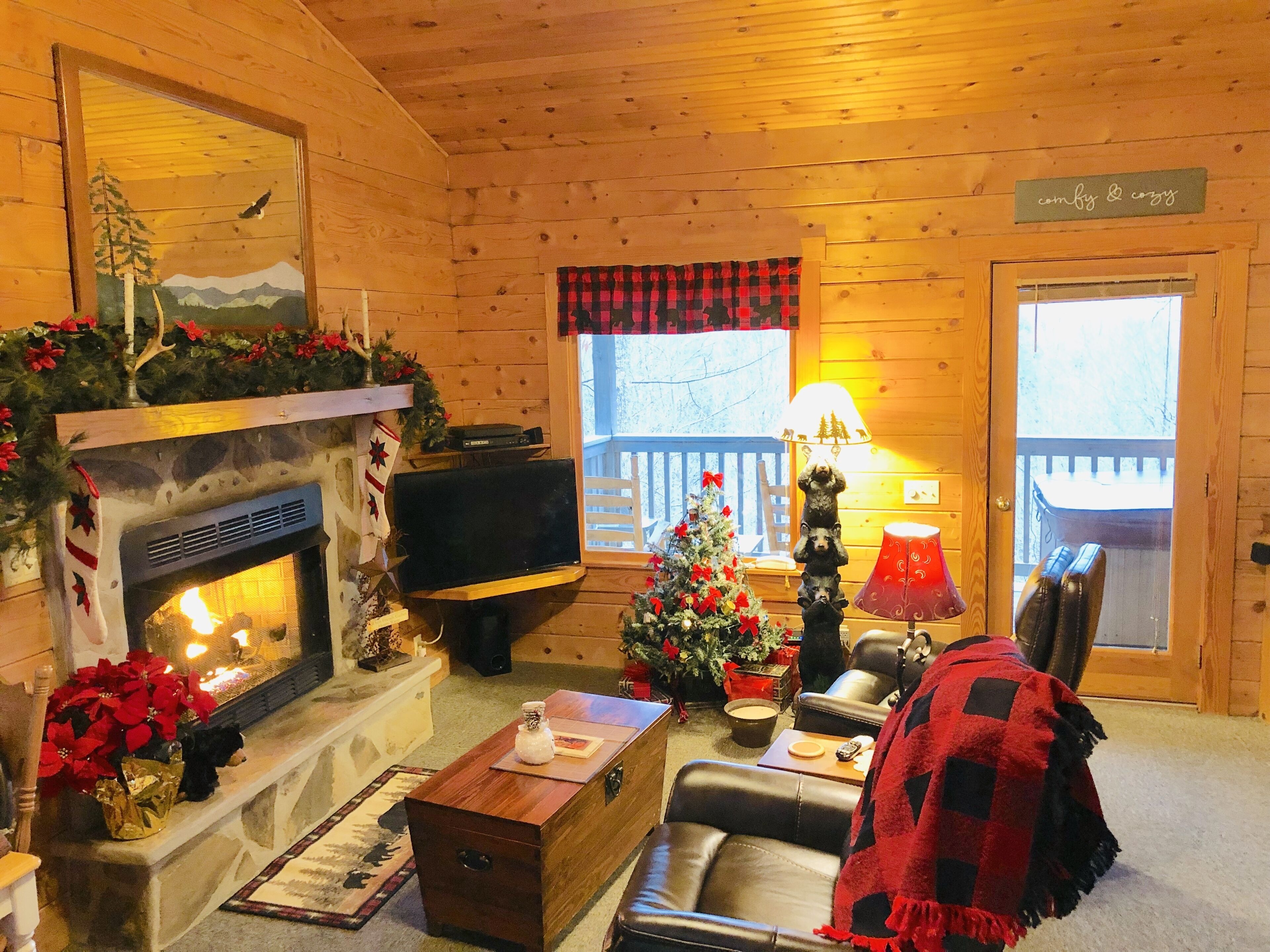 Una Smart TV, una chimenea