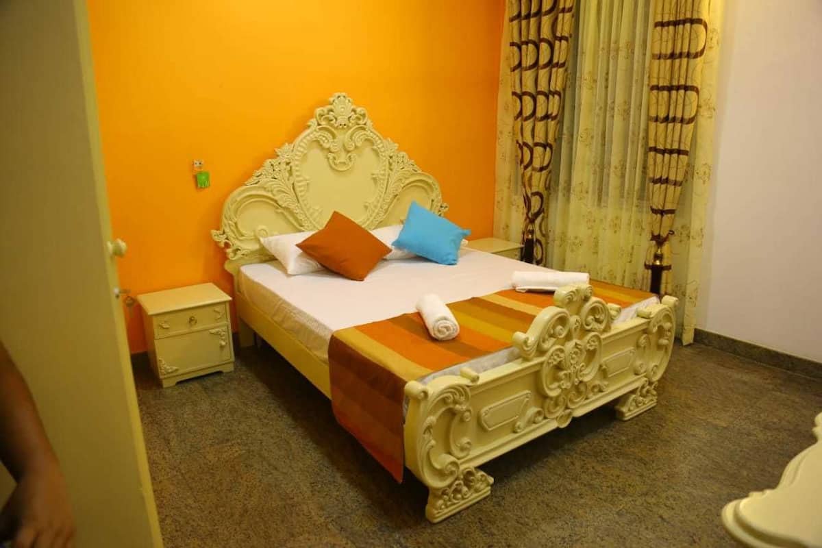 Economy Room