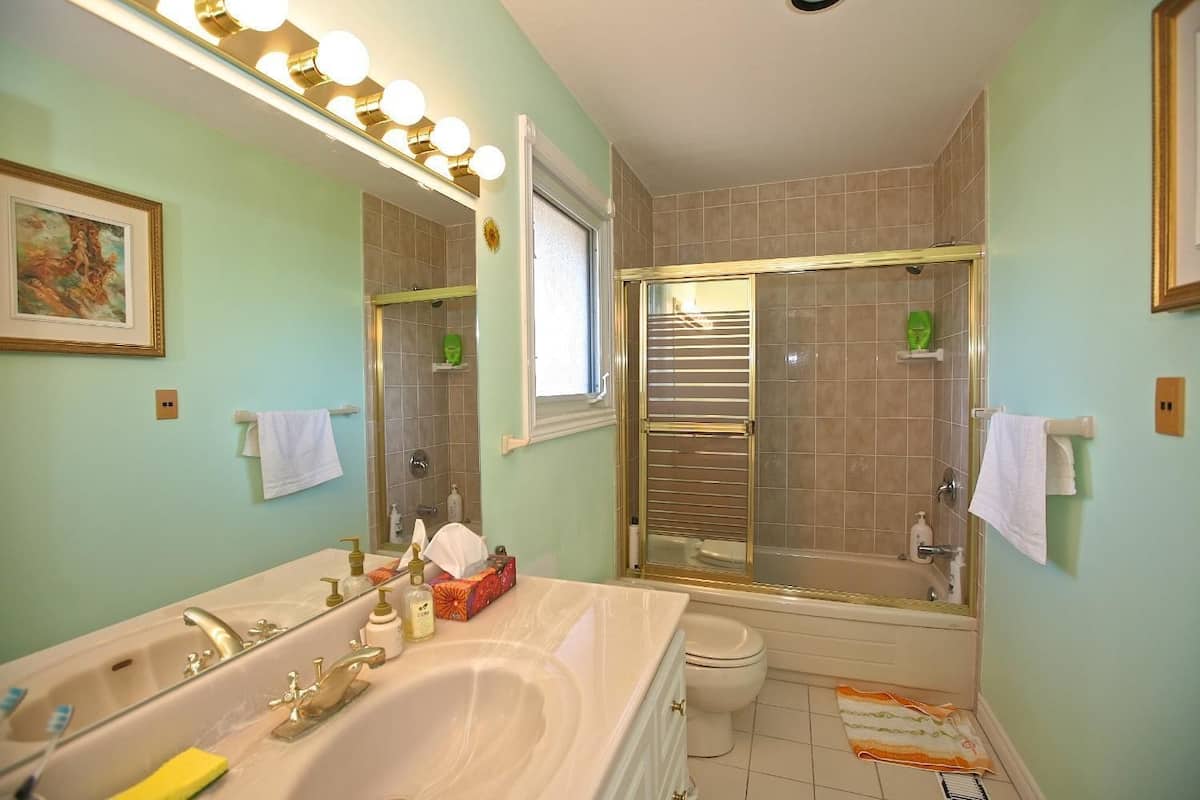 Room, 1 Queen Bed, Non Smoking, Courtyard View | Bathroom