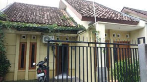Exterior detail - Homestay in the heart of Yogyakarta city (Yogyakarta)