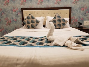 In-room safe, rollaway beds, free WiFi, bed sheets