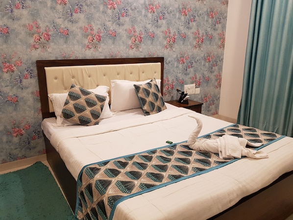 In-room safe, rollaway beds, free WiFi, bed sheets