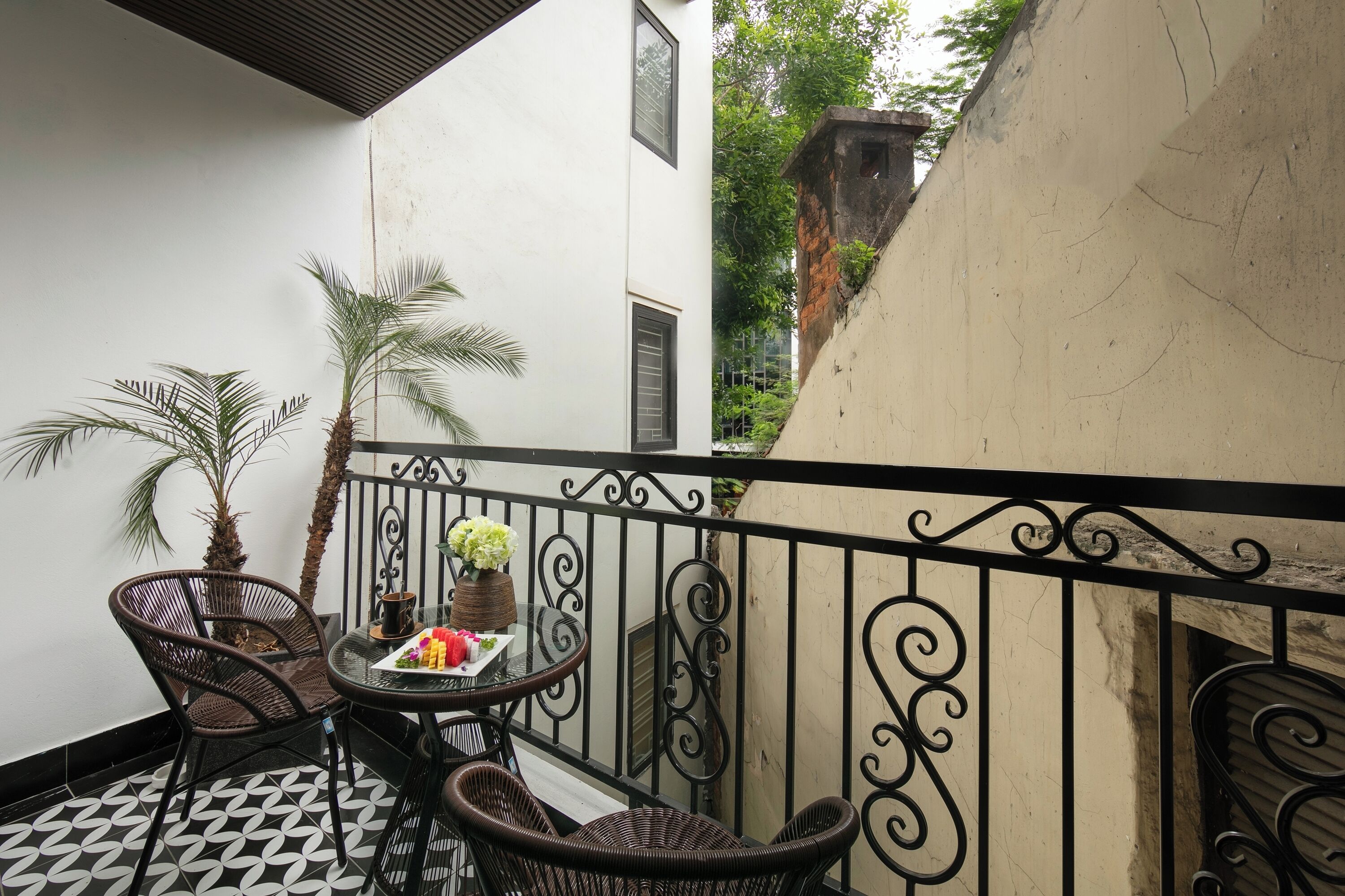suite family balcony | 1 bedroom, minibar, in-room safe, desk