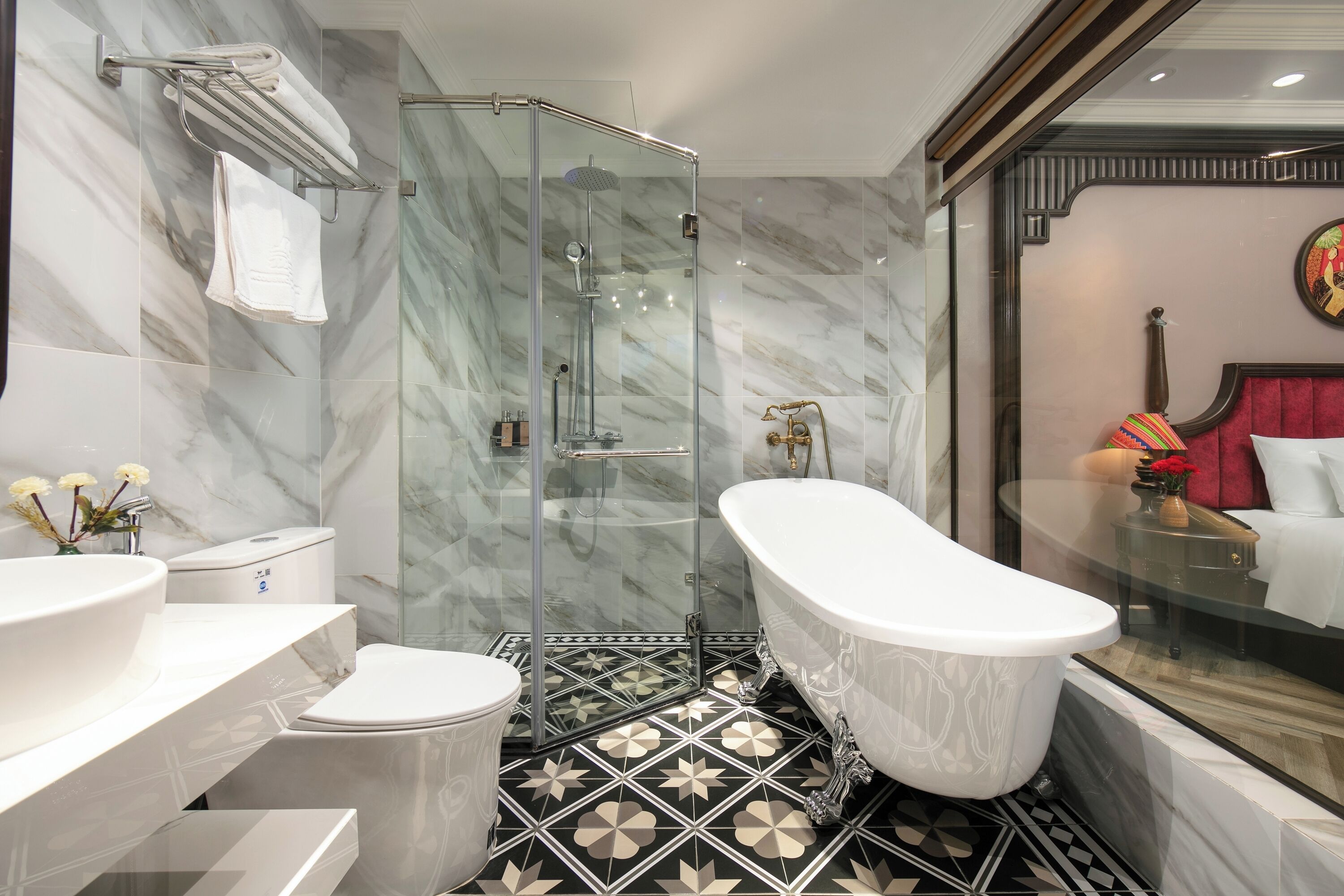 premier suite | bathroom | free toiletries, hair dryer, bathrobes, slippers