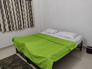 3 bedrooms, bed sheets, wheelchair access