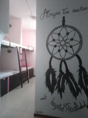 Bed in 8-Bed Mixed Dormitory | Desk, free WiFi