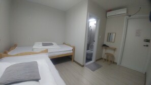Twin Room | Free WiFi - Gyeongju Alley Guesthouse (Gyeongju)