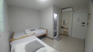 Twin Room | Free WiFi