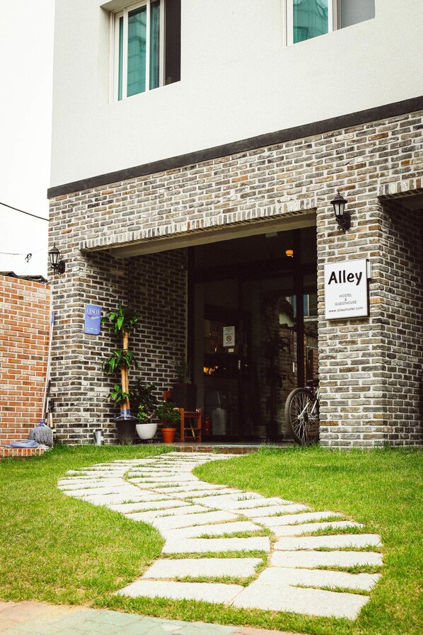 Exterior - Gyeongju Alley Guesthouse (Gyeongju)