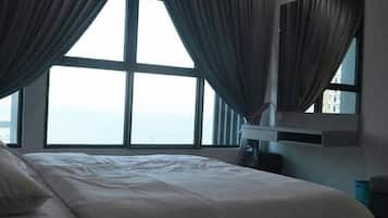 City Condo, 3 Bedrooms, Ocean View | 3 bedrooms, bed sheets