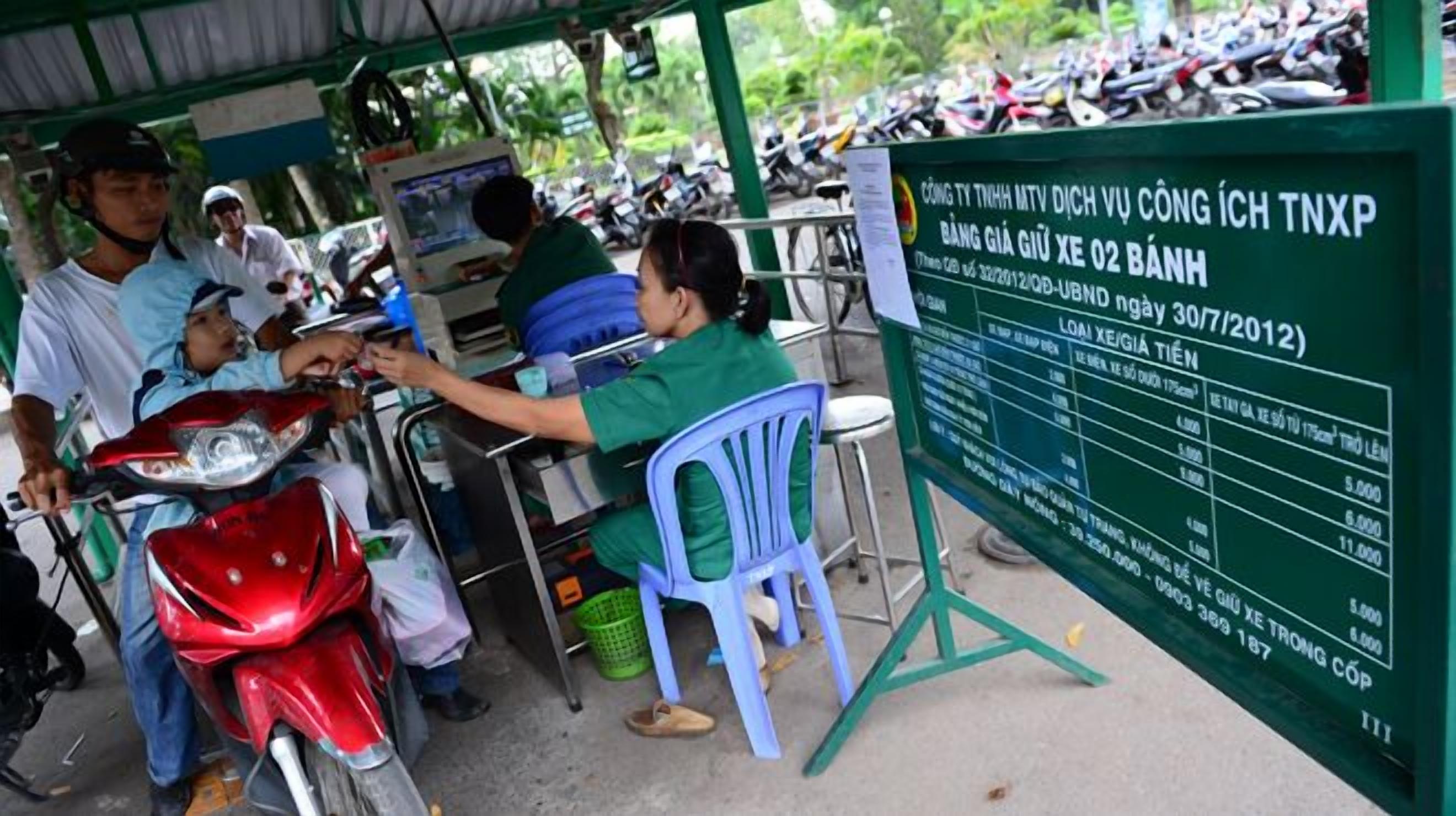 self-parking (surcharge) 10000 per night