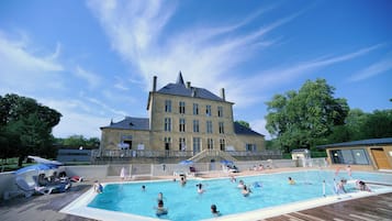 Seasonal outdoor pool, pool umbrellas, sun loungers