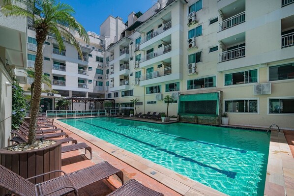 Appartement, 1 lit double et 1 canapé-lit, non-fumeurs | Piscine | Piscine couverte, 2 piscines extérieures