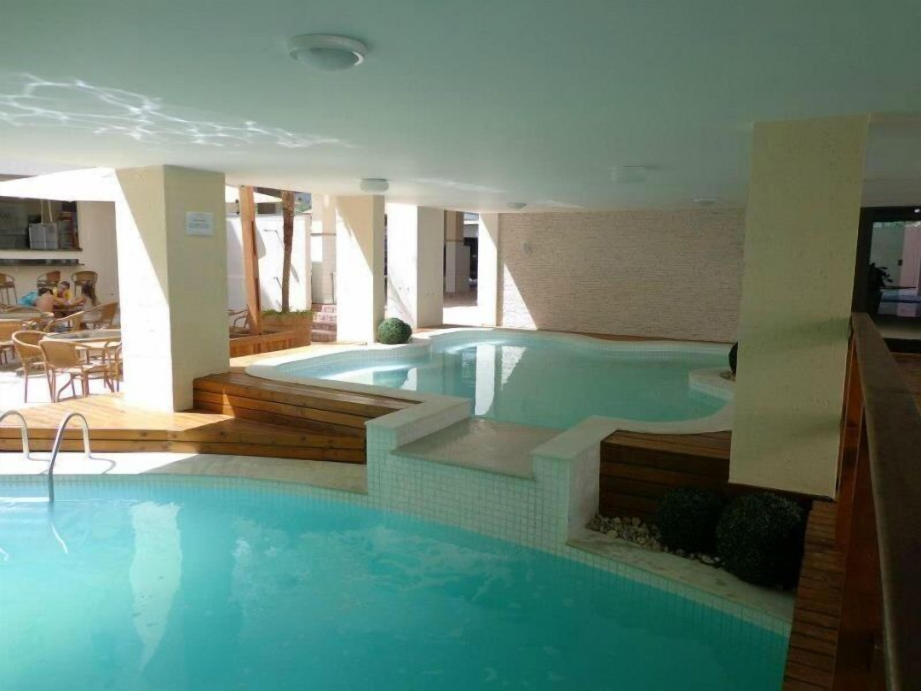 Appartement, 1 lit double et 1 canapé-lit, non-fumeurs | Piscine | Piscine couverte, 2 piscines extérieures