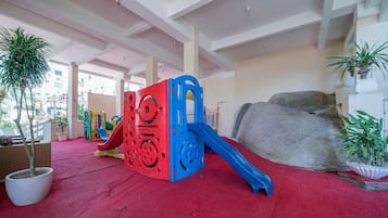 Appartement, 1 lit double et 1 canapé-lit, non-fumeurs | Espace pour enfants