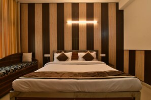Deluxe Double Room, 1 King Bed, Accessible, Non Smoking | Bathroom | Shower, rainfall showerhead, slippers, towels - Greno House (Greater Noida)