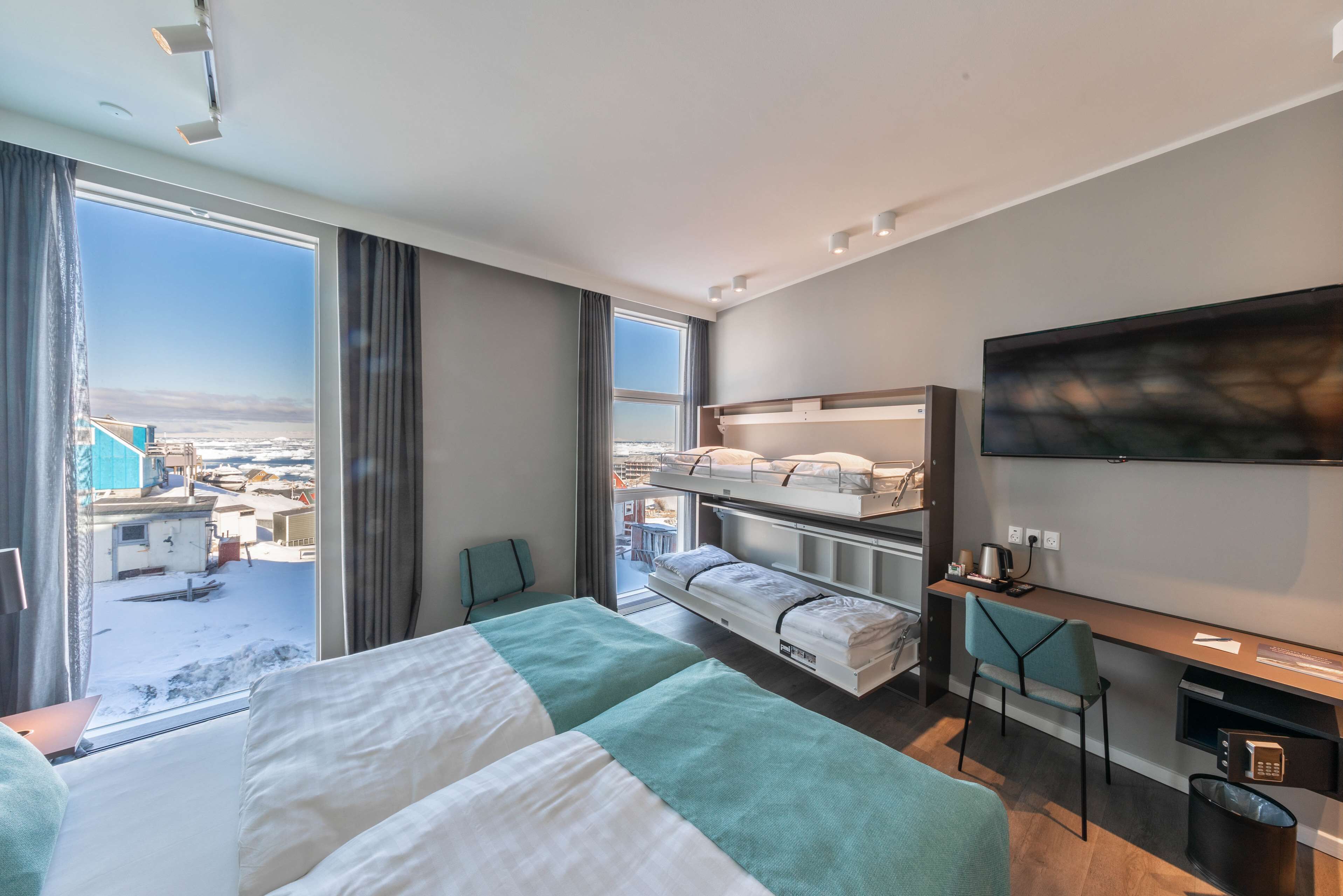 family room, 2 single beds, non smoking (with sofabed) | view from room