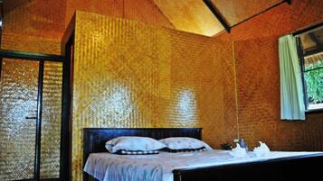 Standard Bungalow with Fan and room temperature shower | Cots/infant beds, rollaway beds, bed sheets