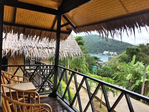 Naiya Beach Bungalow