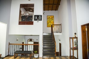 Interior - Country House Villa Nenasilu (Hapugala)