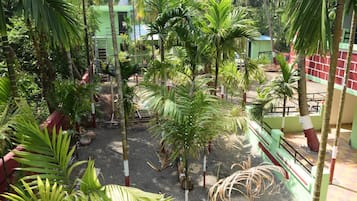 Khuôn viên nơi lưu trú