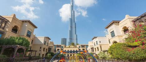 Área de juegos infantiles al aire libre