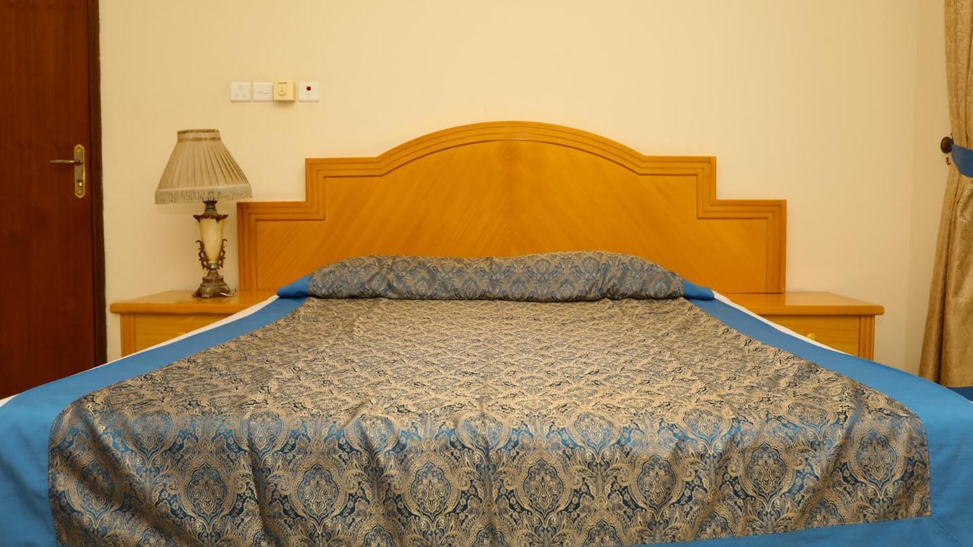 1 bedroom, premium bedding, memory foam beds