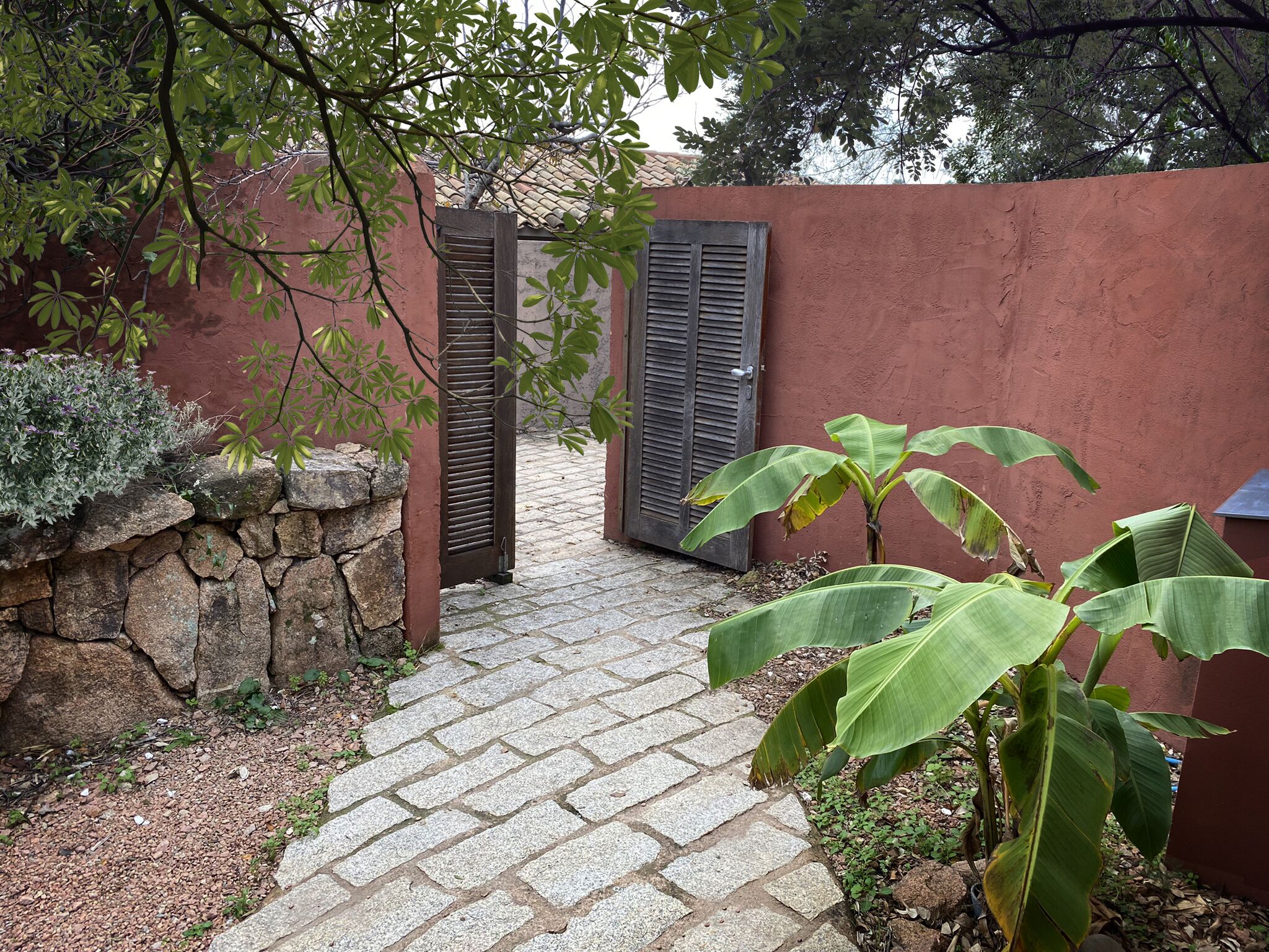 Enceinte de l’hébergement