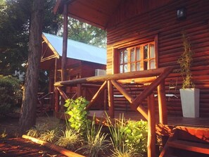 Fassade der Unterkunft – Abend/Nacht