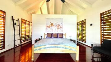 2 bedrooms, in-room safe, desk, free WiFi