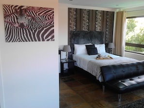 Deluxe Double Room, 1 Bedroom, Non Smoking, Pool View | Free WiFi, bed sheets - Port House (Cape Town)