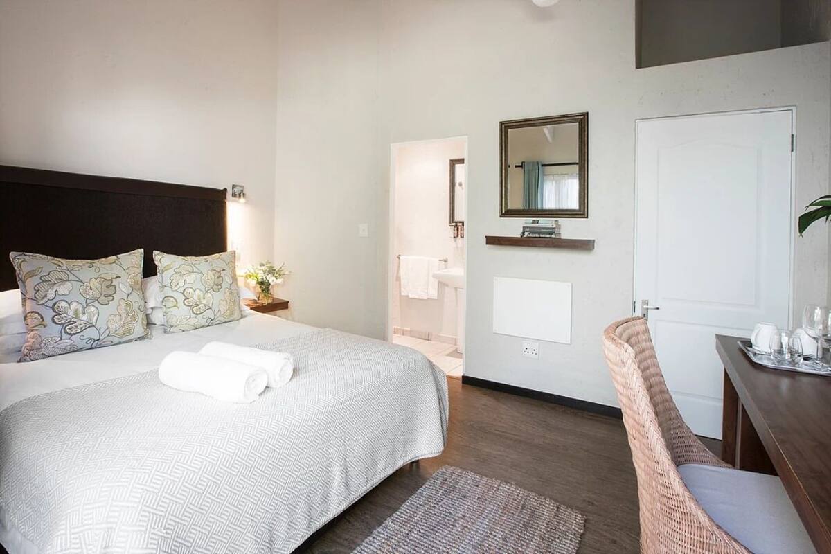 Desk, iron/ironing board, free WiFi, bed sheets