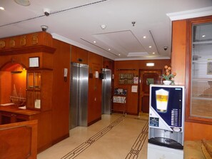 Interior - Kings Park Hotel (Dubai)