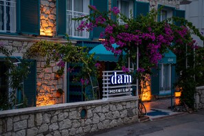 Front of property - Dam Hotel Lara  (Antalya)