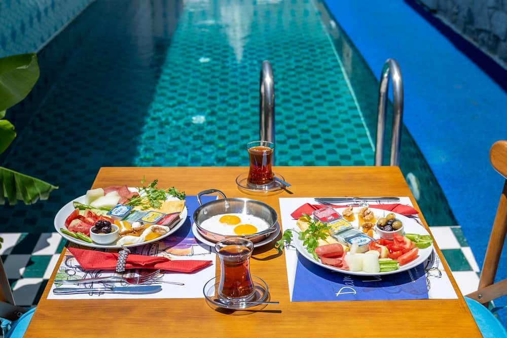 Dam Hotel Lara