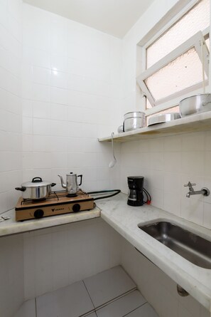 Apartment, Multiple Beds, Non Smoking | Private kitchen | Fridge, stovetop, cookware/dishes/utensils - Omar do Rio - A1208 (Rio de Janeiro)