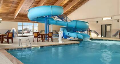 Country Inn and Suites Duluth North