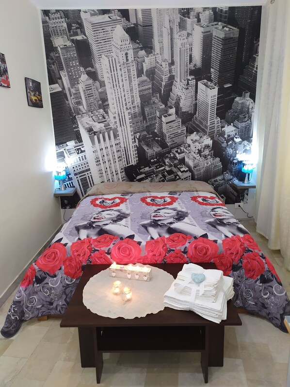 Traditionelt værelse - køkken | Skrivebord, mørklægningsgardiner, lydisolering, strygejern/strygebræt