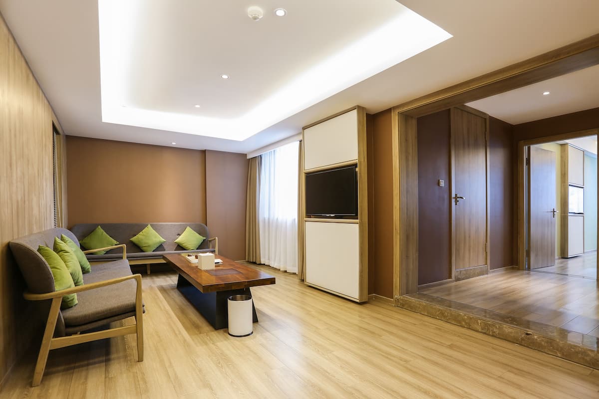 Habitación empresarial, vista al patio | Ropa de cama de alta calidad, edredón y camas con efecto memoria