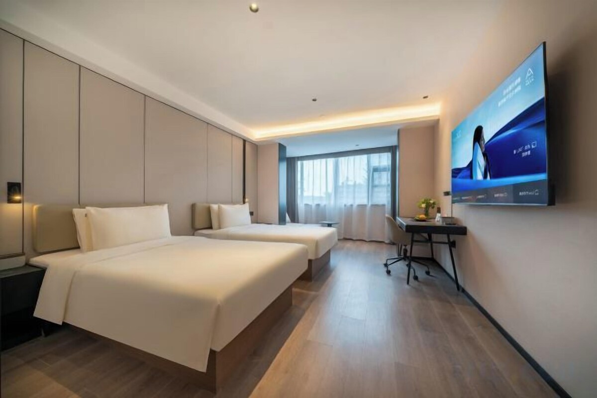 Soundproofing, WiFi (free)