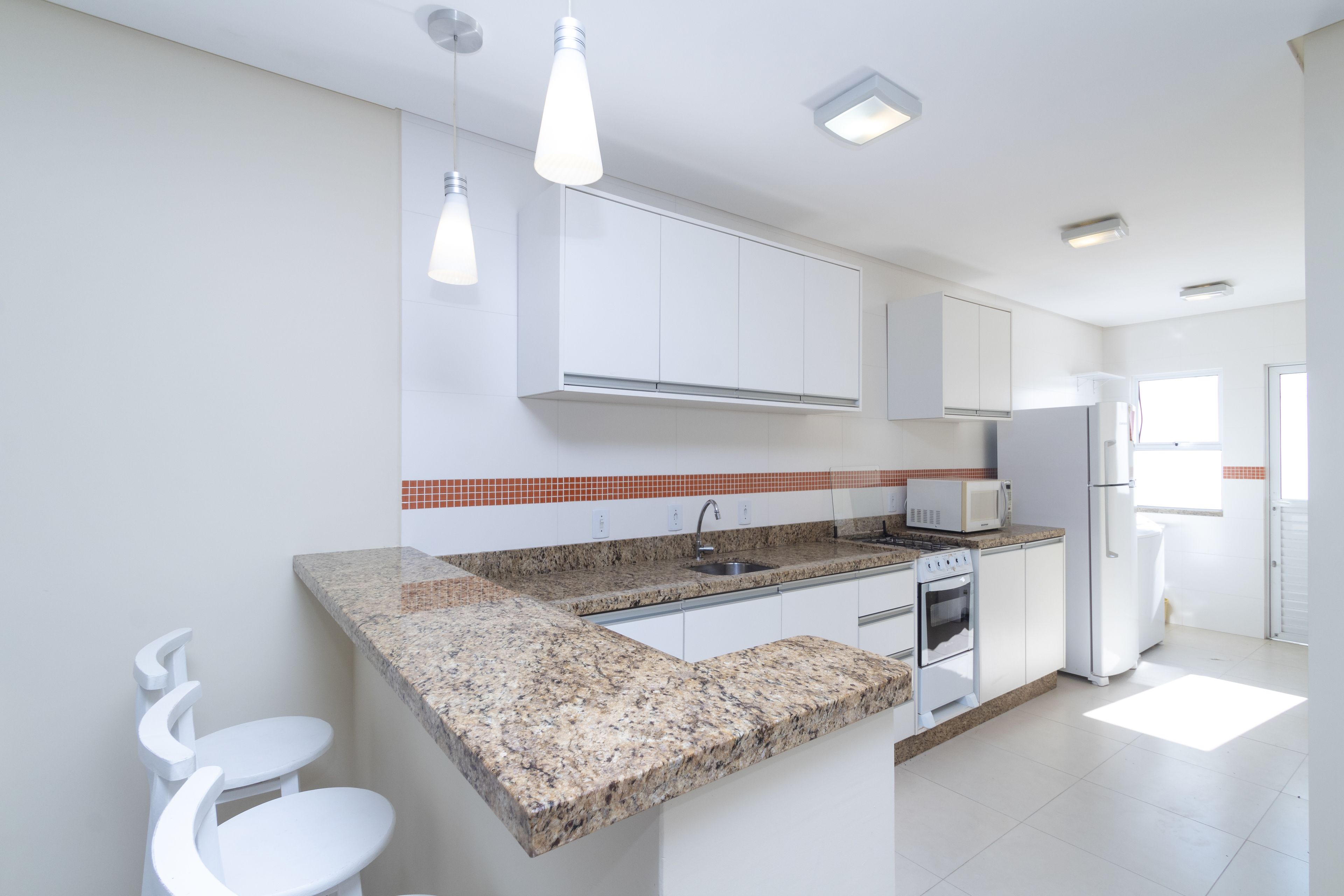 ファミリー タウンホーム ベッド (複数台) | 専用キッチン | 冷蔵庫、電子レンジ、調理器具と食器