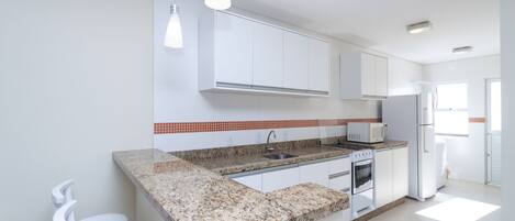 家庭联排别墅, 多张床 | 私人厨房 | 冰箱、微波炉、厨具/餐具