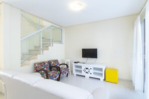 Living room - Casa 3 quartos - 281 (Bombinhas)